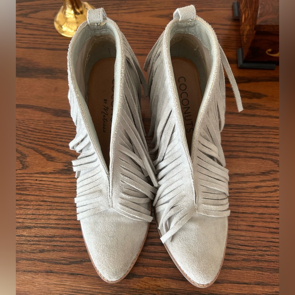 Matisse Coconuts Lambert Fringe Dove Gray Cream Booties